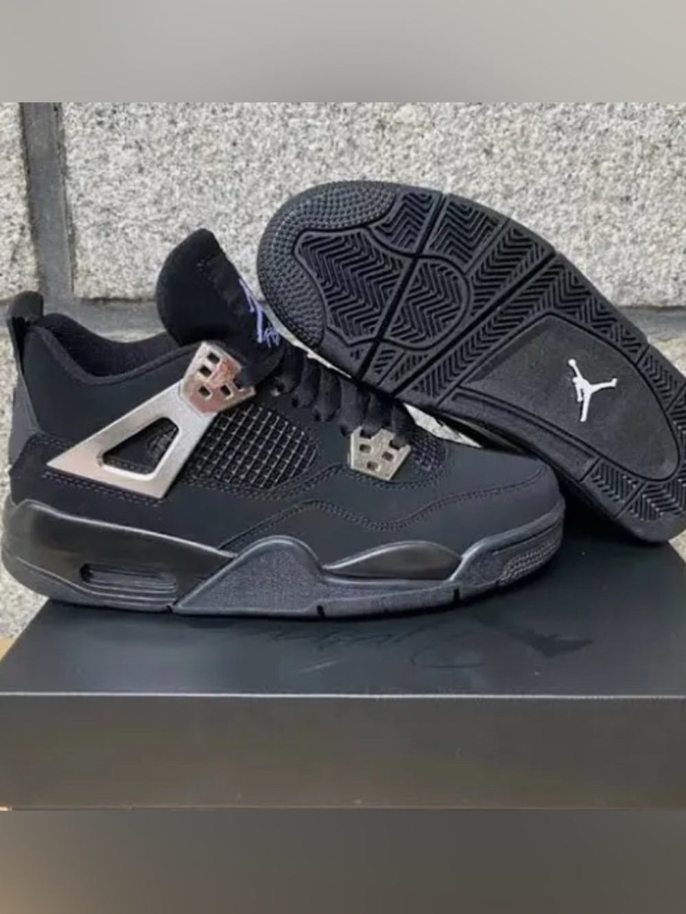 AIR JORDAN 4 Black with Chrome Accent Men Size 12.  Excellent Shape, Worn Twice - Picture 3 of 9